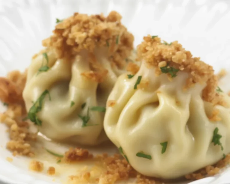 Einfaches Rezept für köstliche Semmelknödel aus alten Brötchen