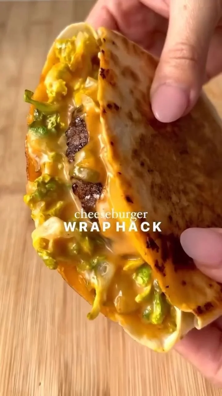"Cheeseburger-Glück: Stillen Sie Ihre Gelüste mit einem köstlichen Cheeseburger-Wrap!"